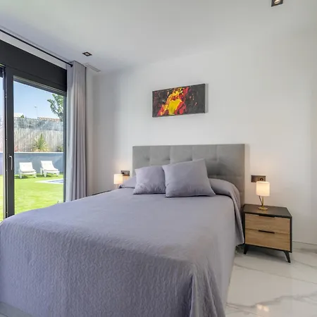 La Del Roc Villa